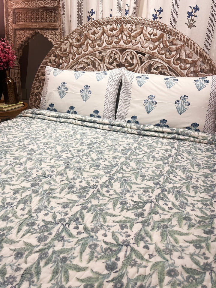 Lily Bedding Set (Bedspreads + Quilt) - The Decor Central